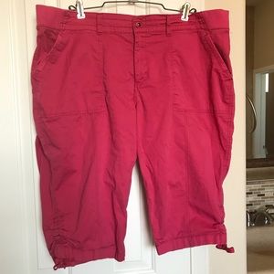 LEE-Ladies-Skimmer-Capris-Size-22W Color: Coral